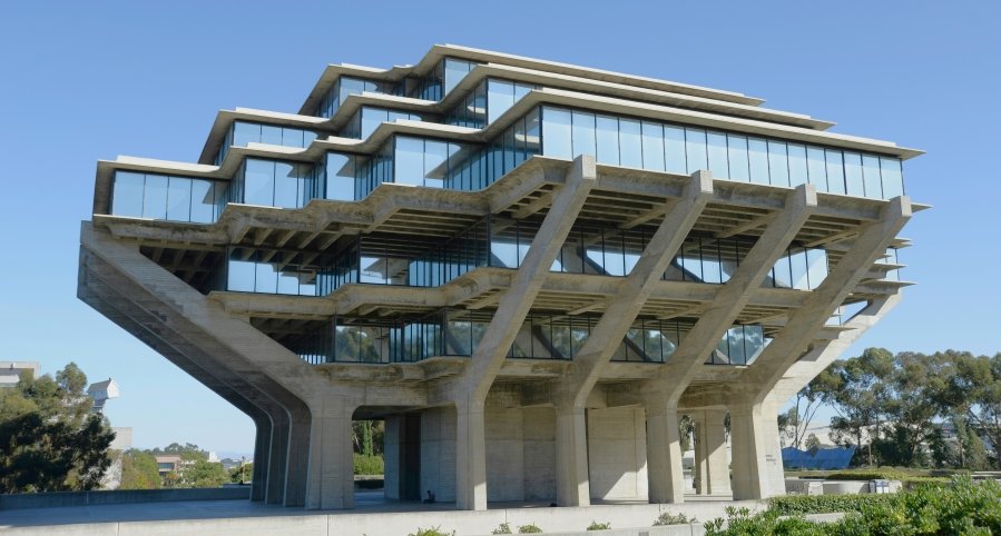 eisel Library is one of the most iconic buildings in San Diego. Instantly recognizable due to its unique, spaceship-like architecture