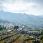 Located high in the mountains of Alicante, Guadalest is a small but stunning town that feels like something out of a fairytale.
