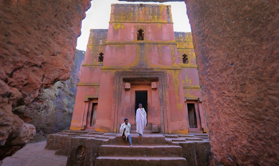 The Lalibela, Ethiopia’s "New Jerusalem," where 11 incredible rock-hewn churches transport you back to the 12th century. These awe-inspiring structures were carved down into the earth