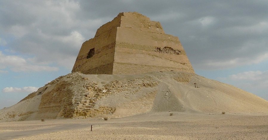 ocated in the sands of Lower Egypt lies the fascinating Meidum Pyramid, a lesser-known gem in the shadow of the more famous pyramids at Giza.