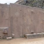 One of the temple's most iconic features is the Wall of the Six Monoliths, a sight that leaves visitors speechless. Made from massive stone blocks