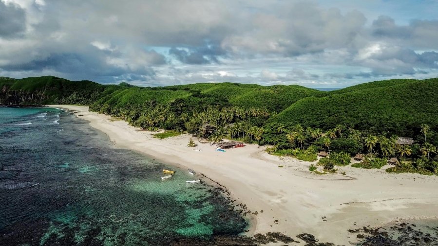 The Yasawa Islands are a chain of volcanic islands located northwest of Fiji’s main island, Viti Levu. Yasawa Island, the largest in the group, is a place of untouched natural beauty.