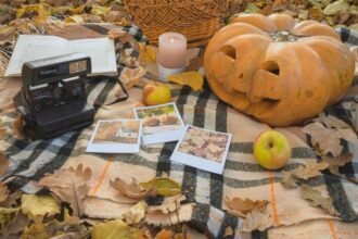 Autumn, with its cozy sweaters, pumpkin spice lattes, and vibrant foliage, captivates our senses and hearts like no other season