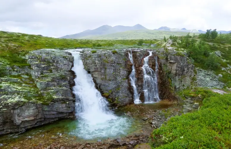 Rondane National Park is located in central Norway, straddling the counties of Innlandet and Trøndelag.